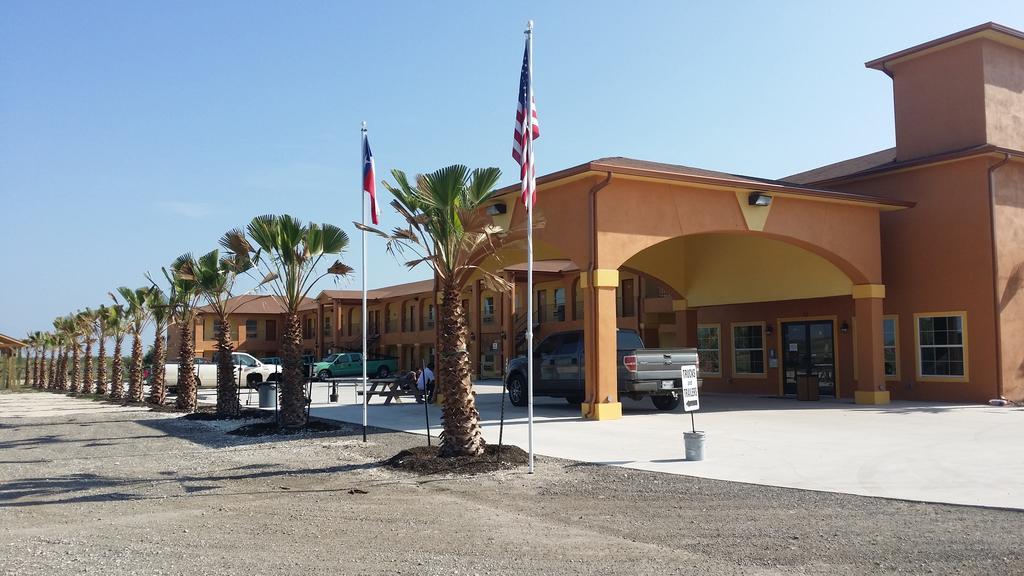 Texan Inn And Suites Tilden Eksteriør billede